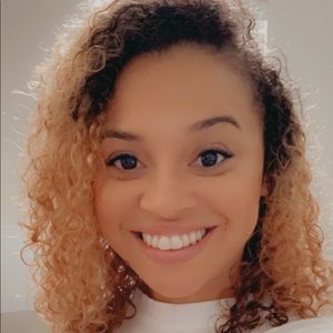 Meet your Posher, Janna